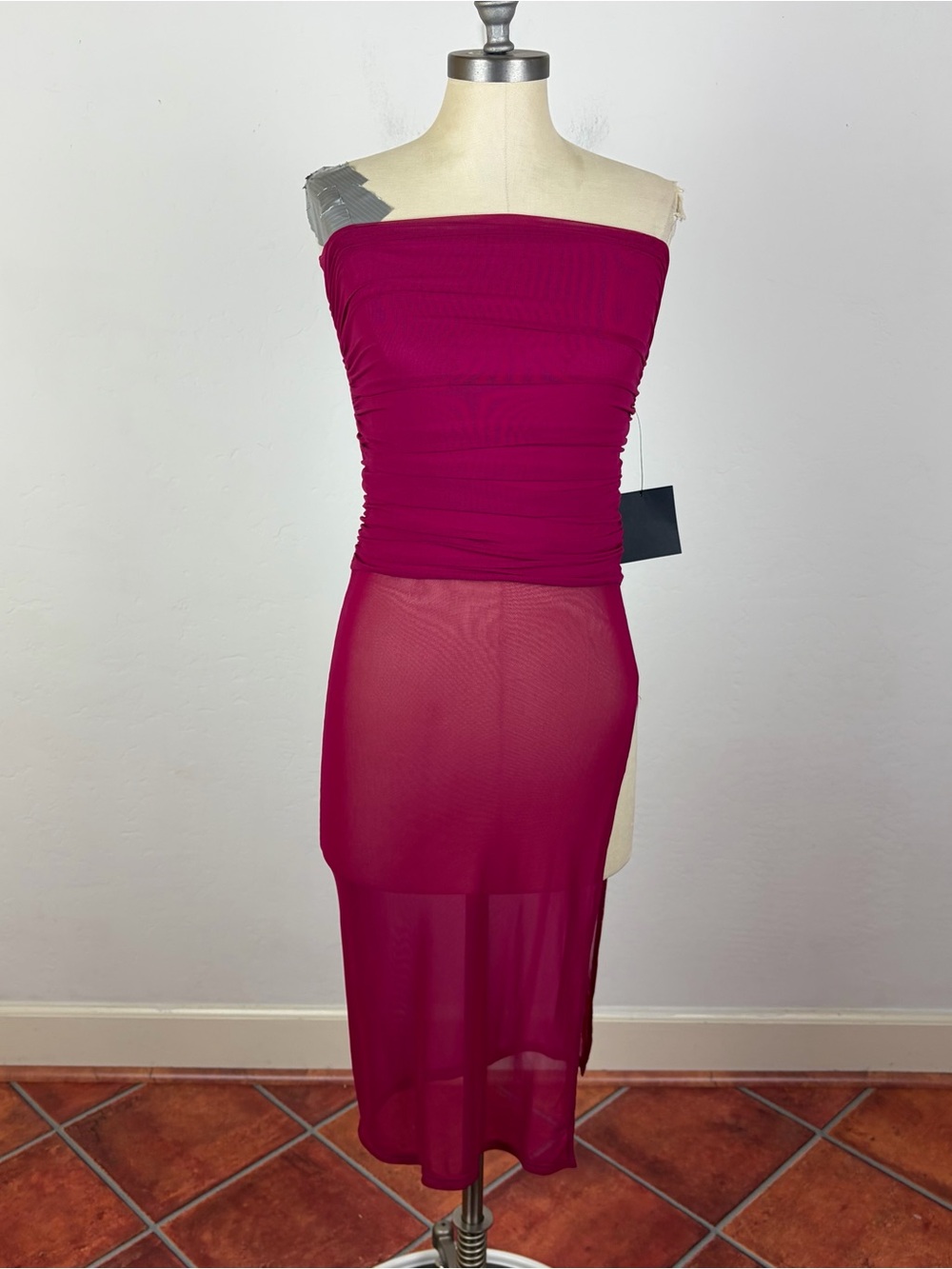 Lulu’s Strapless Mesh Midi Dress